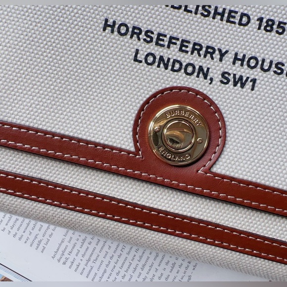 Burberry Note Horseferry Shoulder Bag - Picture 5 of 6